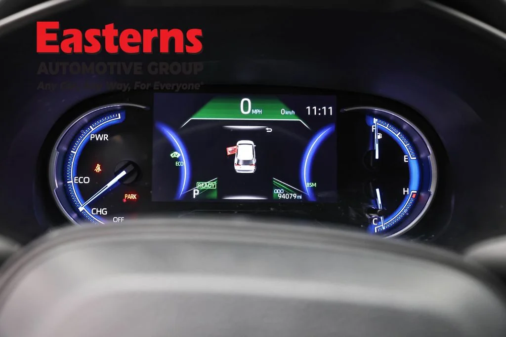 Used 2024 Silver Toyota XLE image 17