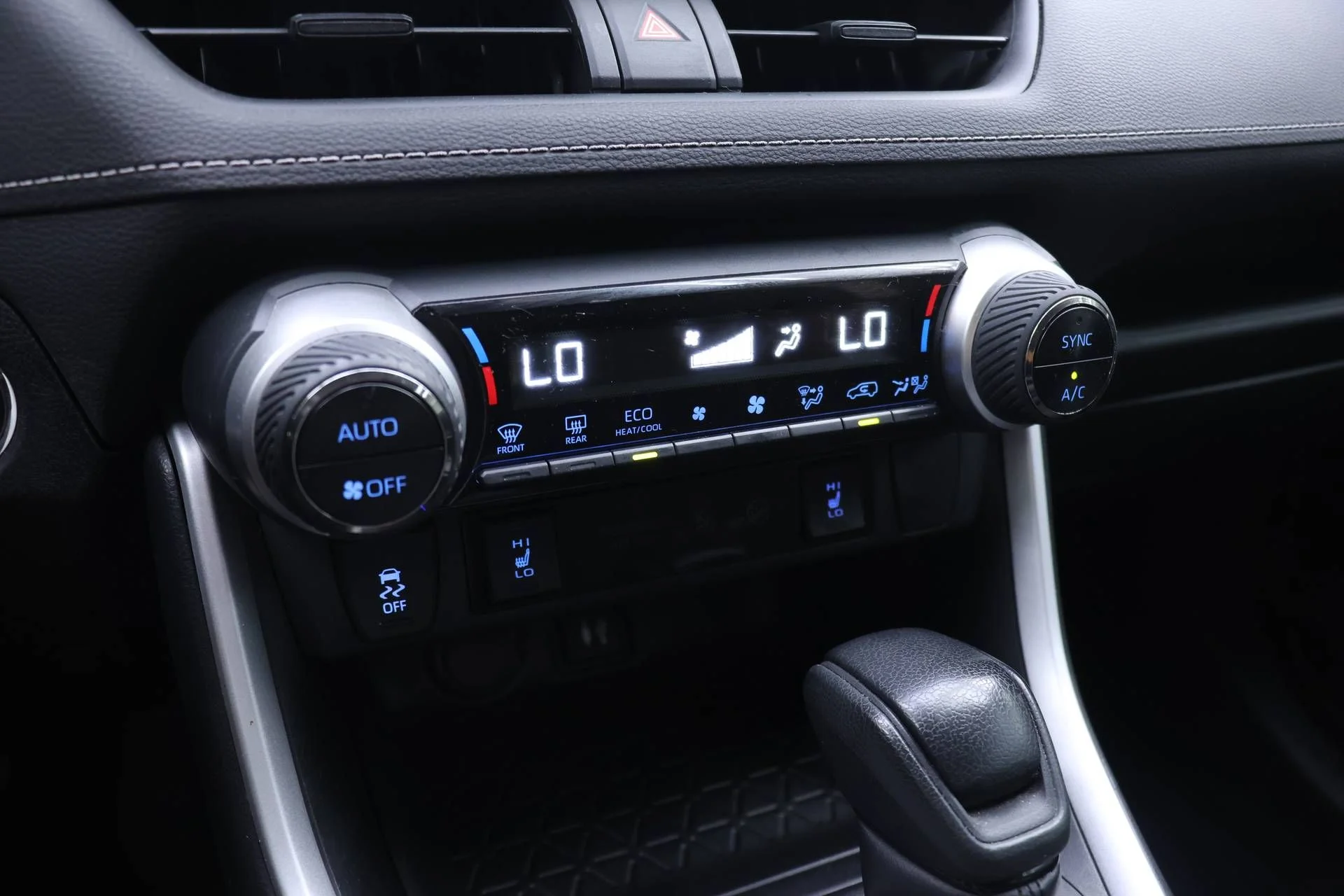 Used 2019 Ruby Flare Pearl Toyota XLE image 6