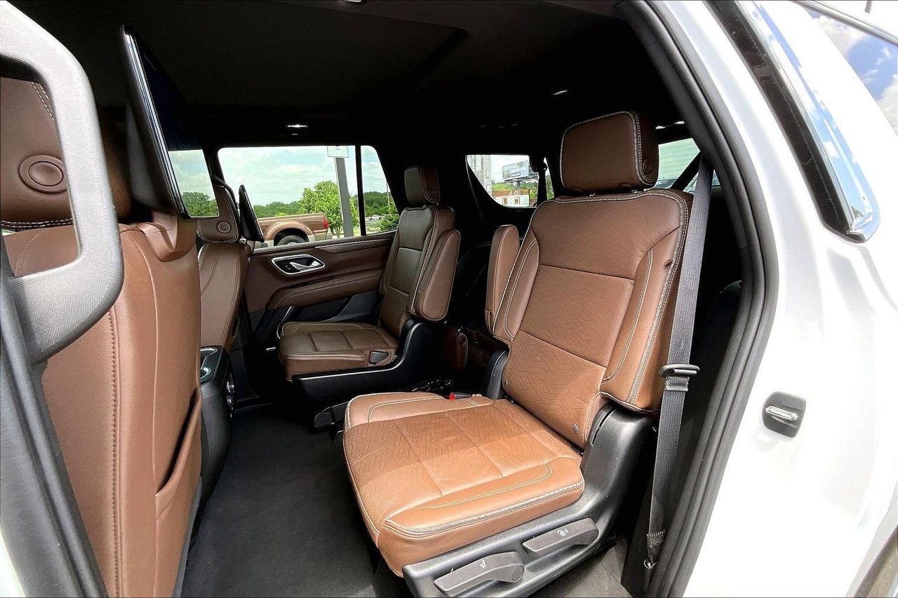 Used 2023 Summit White Chevrolet 4WD High Country image 24