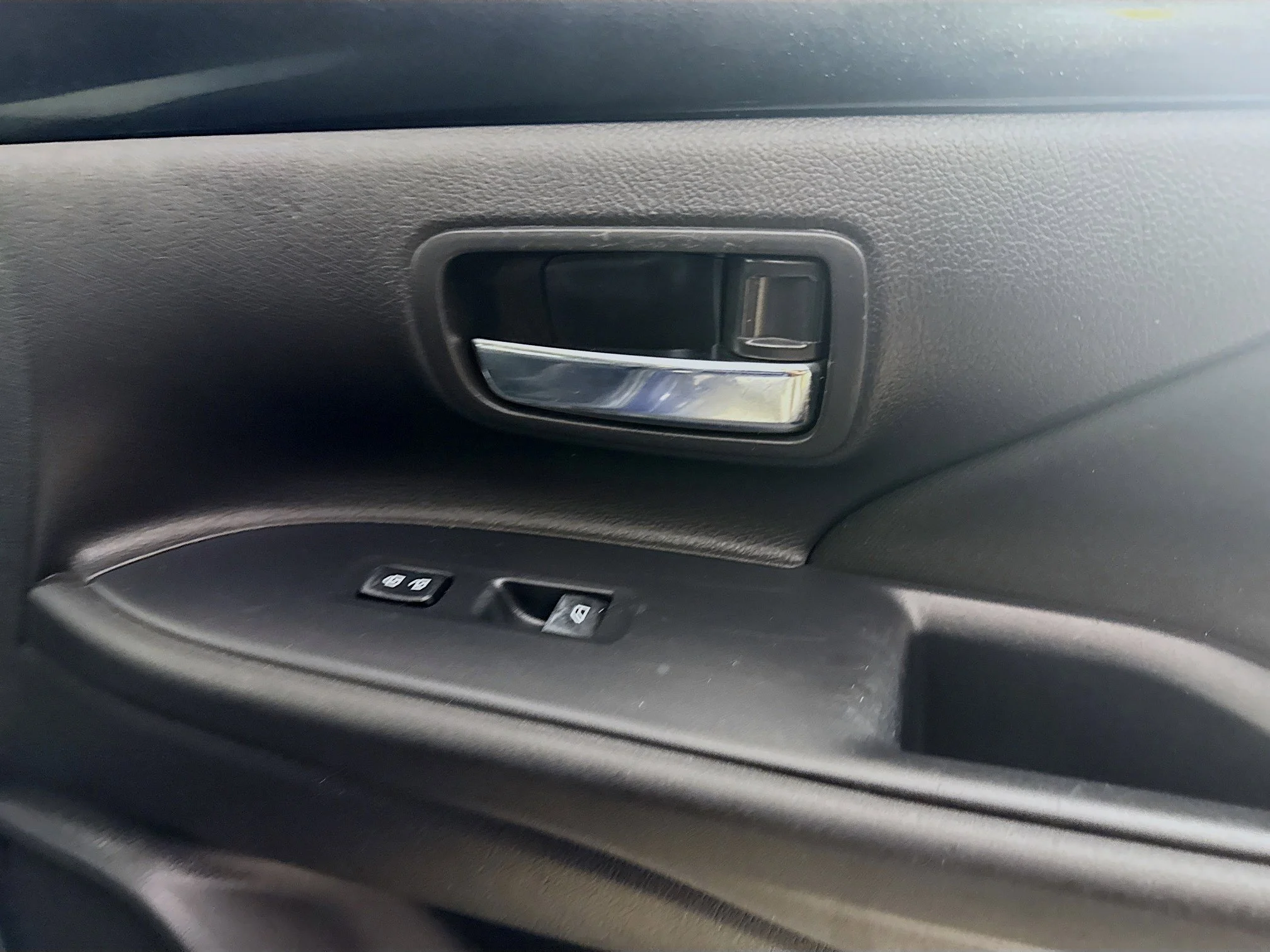 Used 2020 Cosmic Blue Metallic Mitsubishi ES image 26