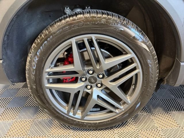 Certified Used 2025 Agate Black Metallic Ford ST-Line image 46