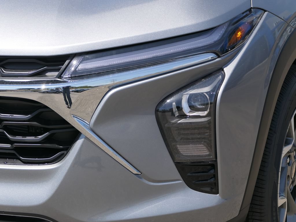 2026 Chevrolet Trax LT - Photo 9