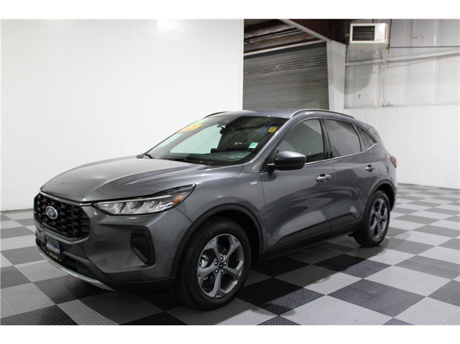 2025 Ford Escape ST-Line Sport photo 4