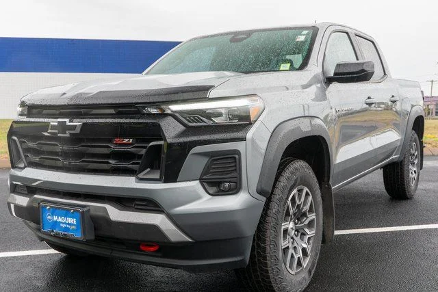 Used 2023 Gray Chevrolet Z71 image 2