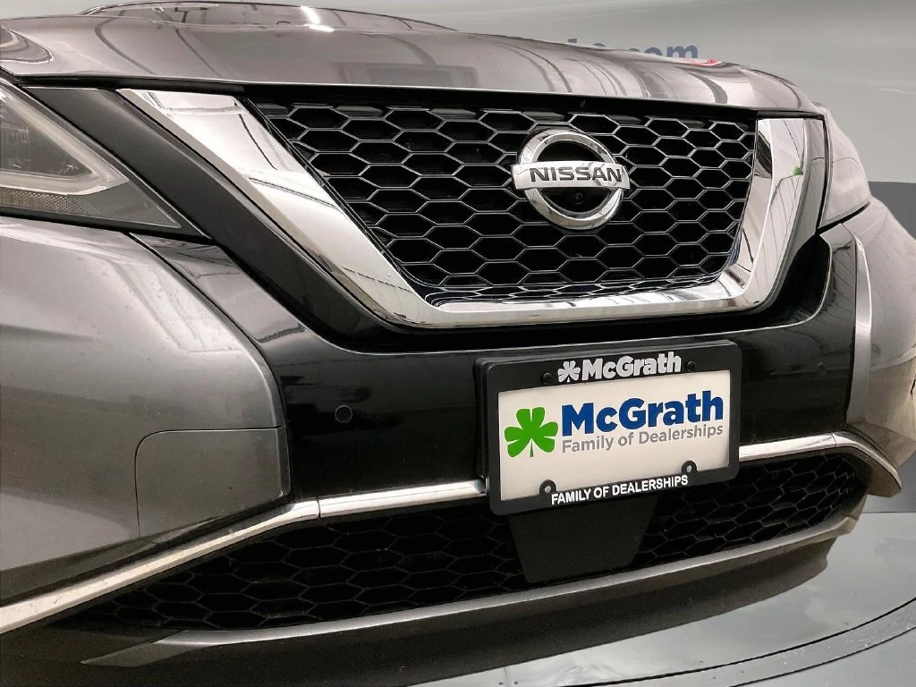 Used 2022 Gray Nissan SL image 33
