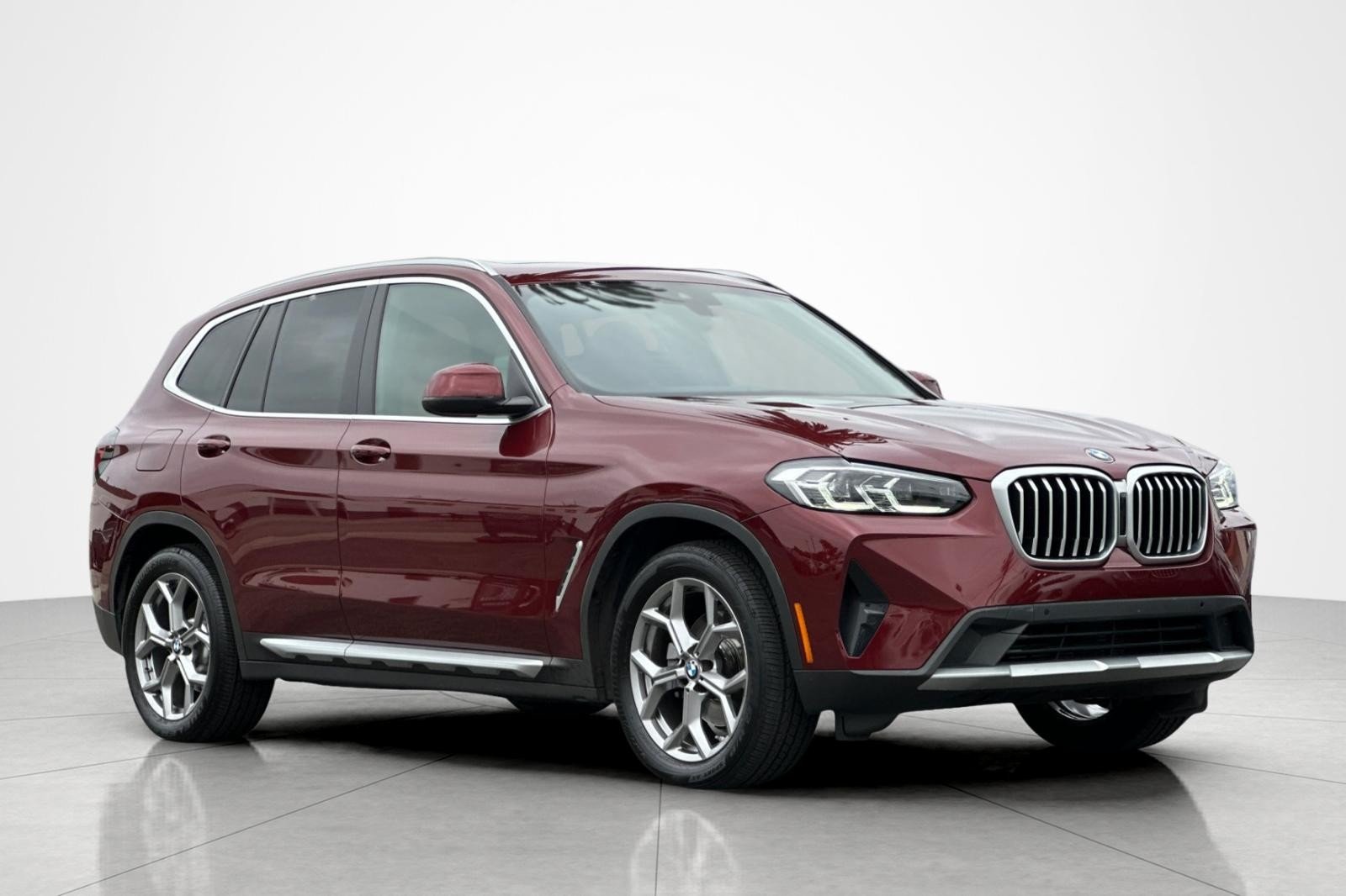 Used 2023 Aventurin Red Metallic BMW sDrive30i image 7