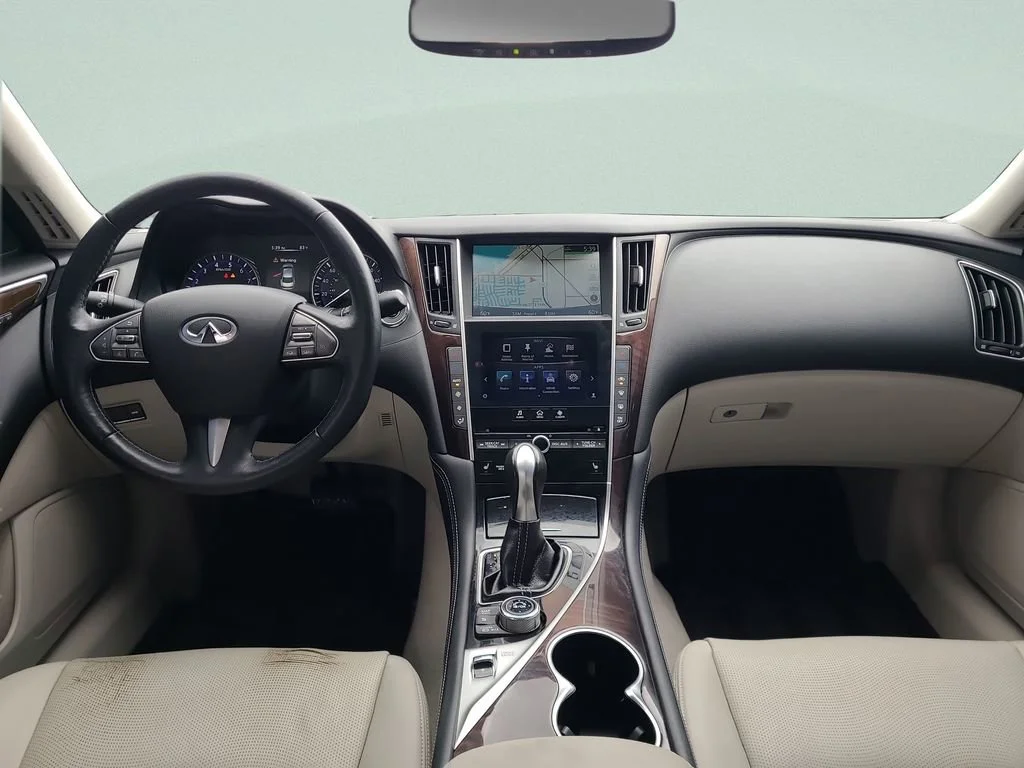 Used 2014 Silver INFINITI Premium image 11