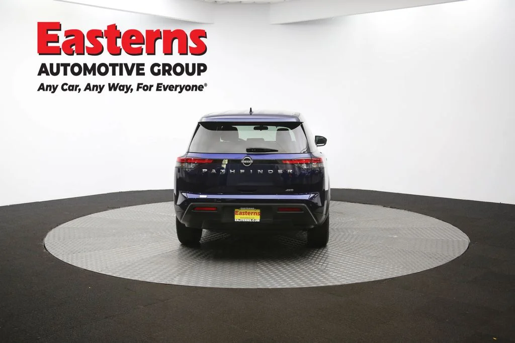 Used 2022 Blue Nissan S image 36