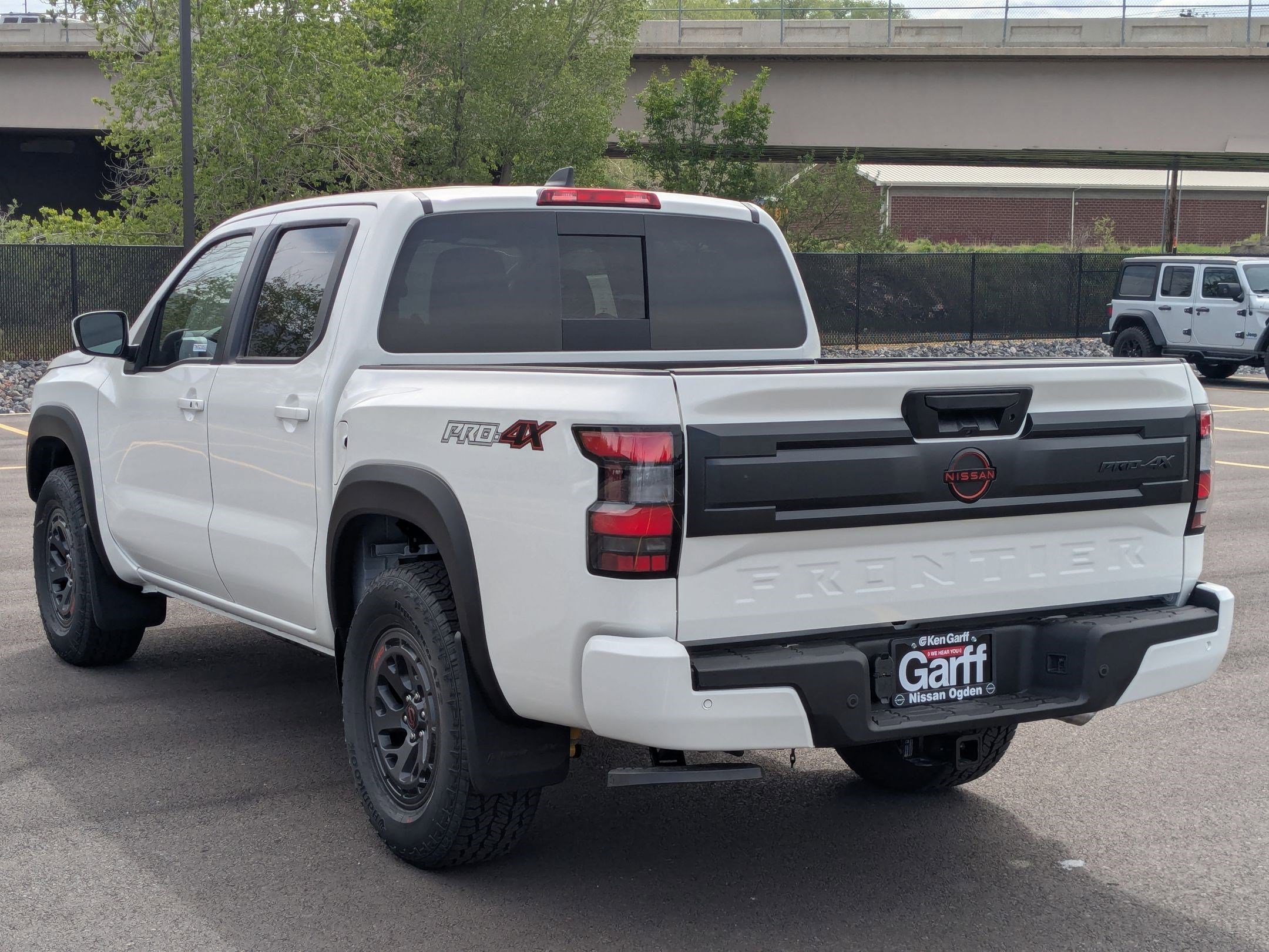 New 2026 Glacier White Nissan PRO-4X image 5