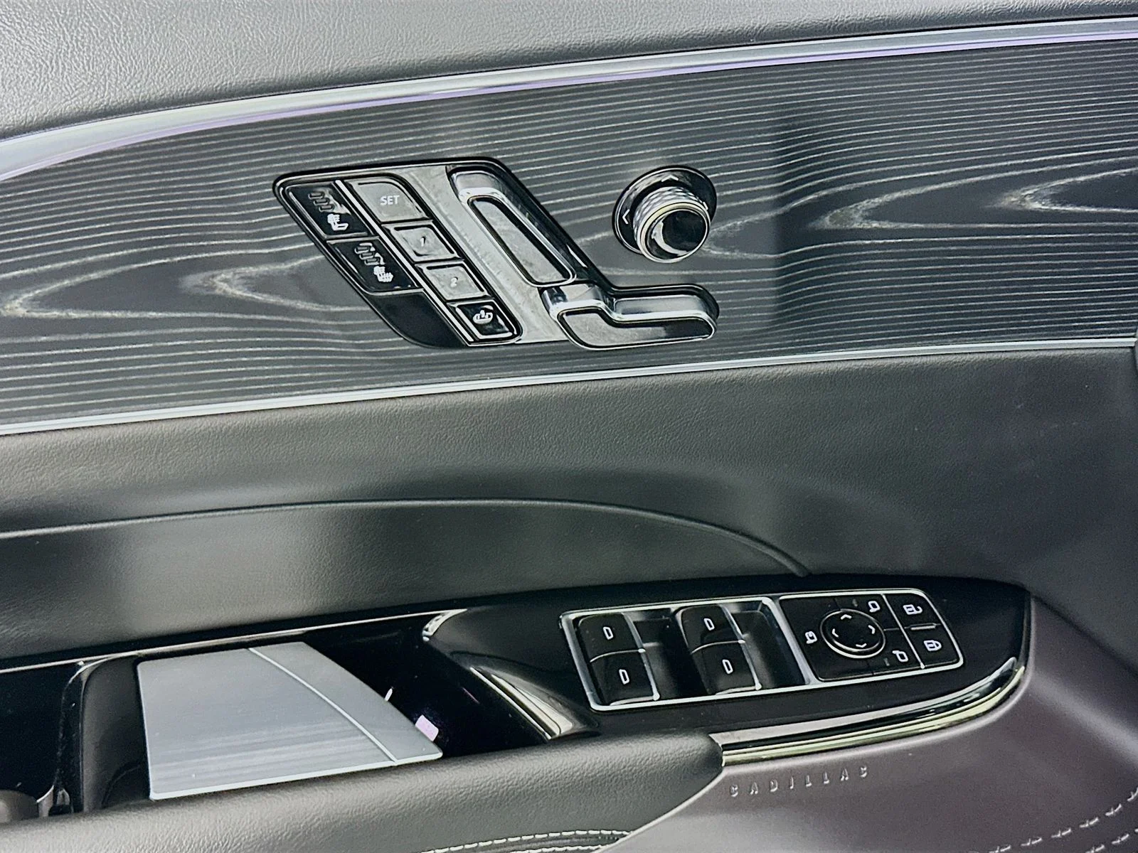 Used 2025 Crystal White Tricoat Cadillac Sport image 18