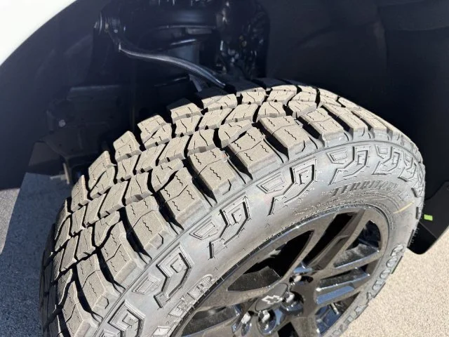 New 2026 Summit White Chevrolet Custom Trail Boss image 17