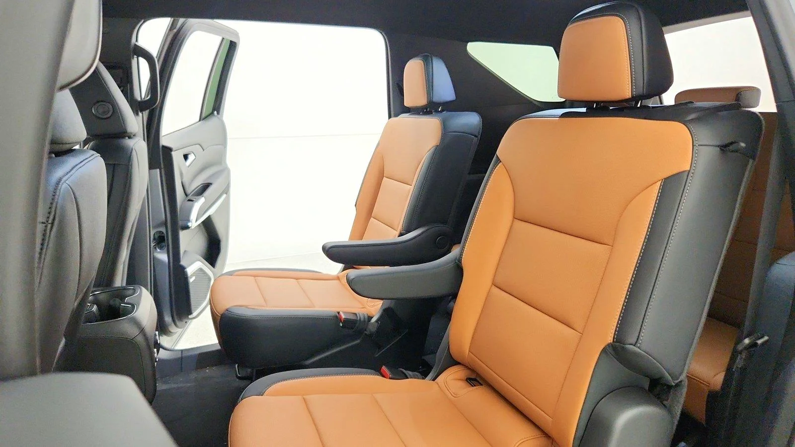 2027 Chevrolet Traverse Z71 - Photo 25