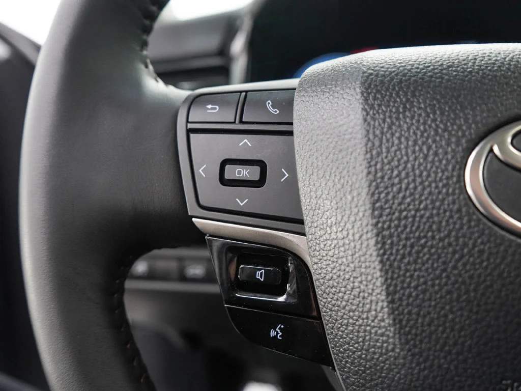 Used 2026  Toyota LE image 22