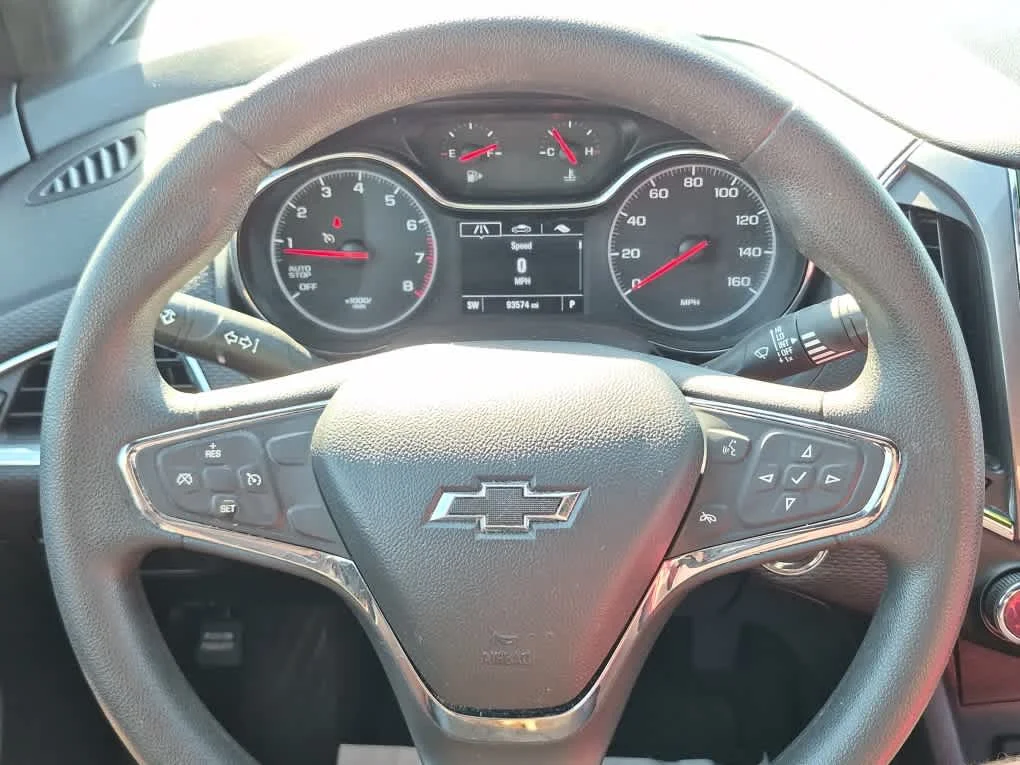 Used 2019 Summit White Chevrolet LT image 16