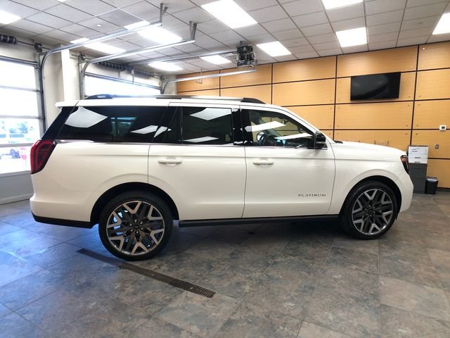 New 2026 Star White Metallic Tri-Coat Ford Platinum® image 8