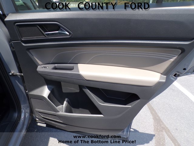 Used 2021 Pure Gray Volkswagen 2.0T SE w/Technology image 18