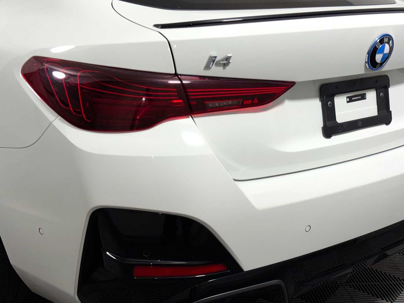 2025 BMW i4 40 - Photo 27