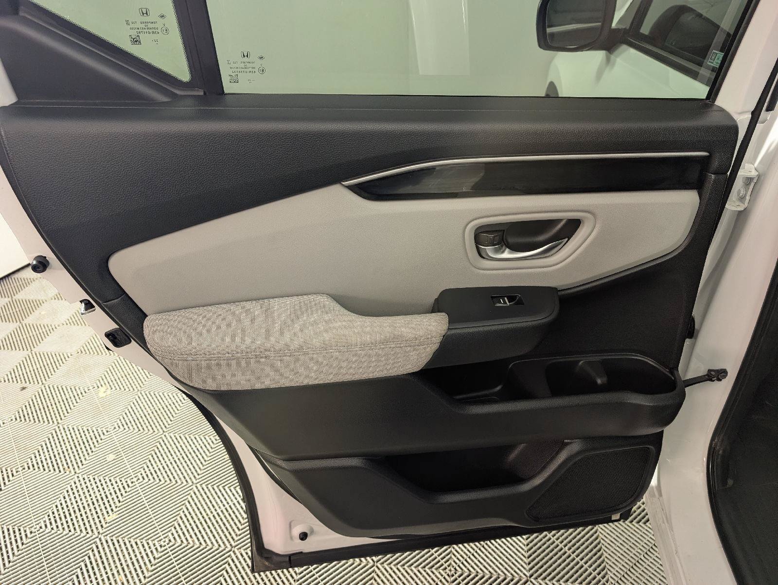 2023 Honda Pilot LX - Photo 56