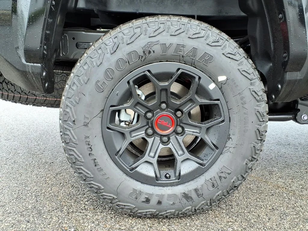 2026 Toyota Tacoma TRD Pro - Photo 8