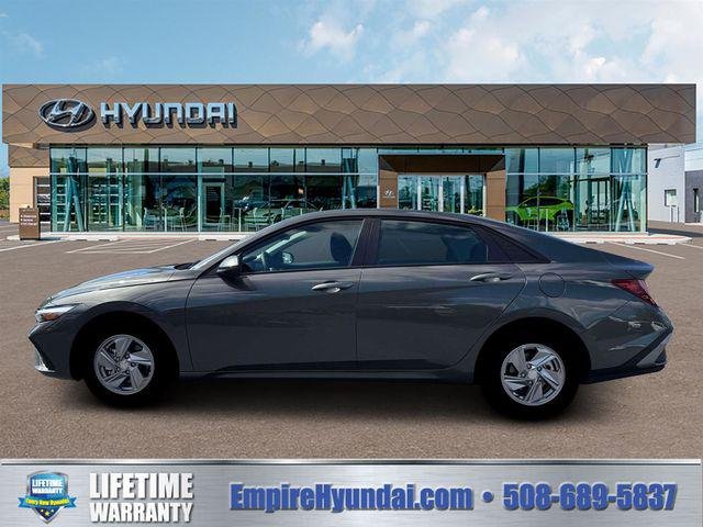 New 2026 Gray Hyundai SE image 3