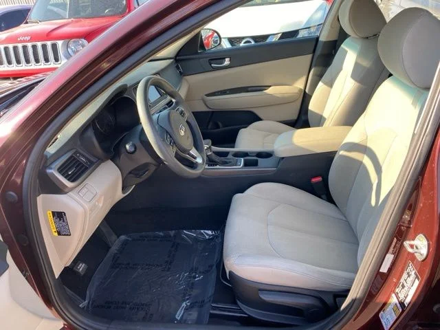 Used 2016 Purple Kia LX image 9