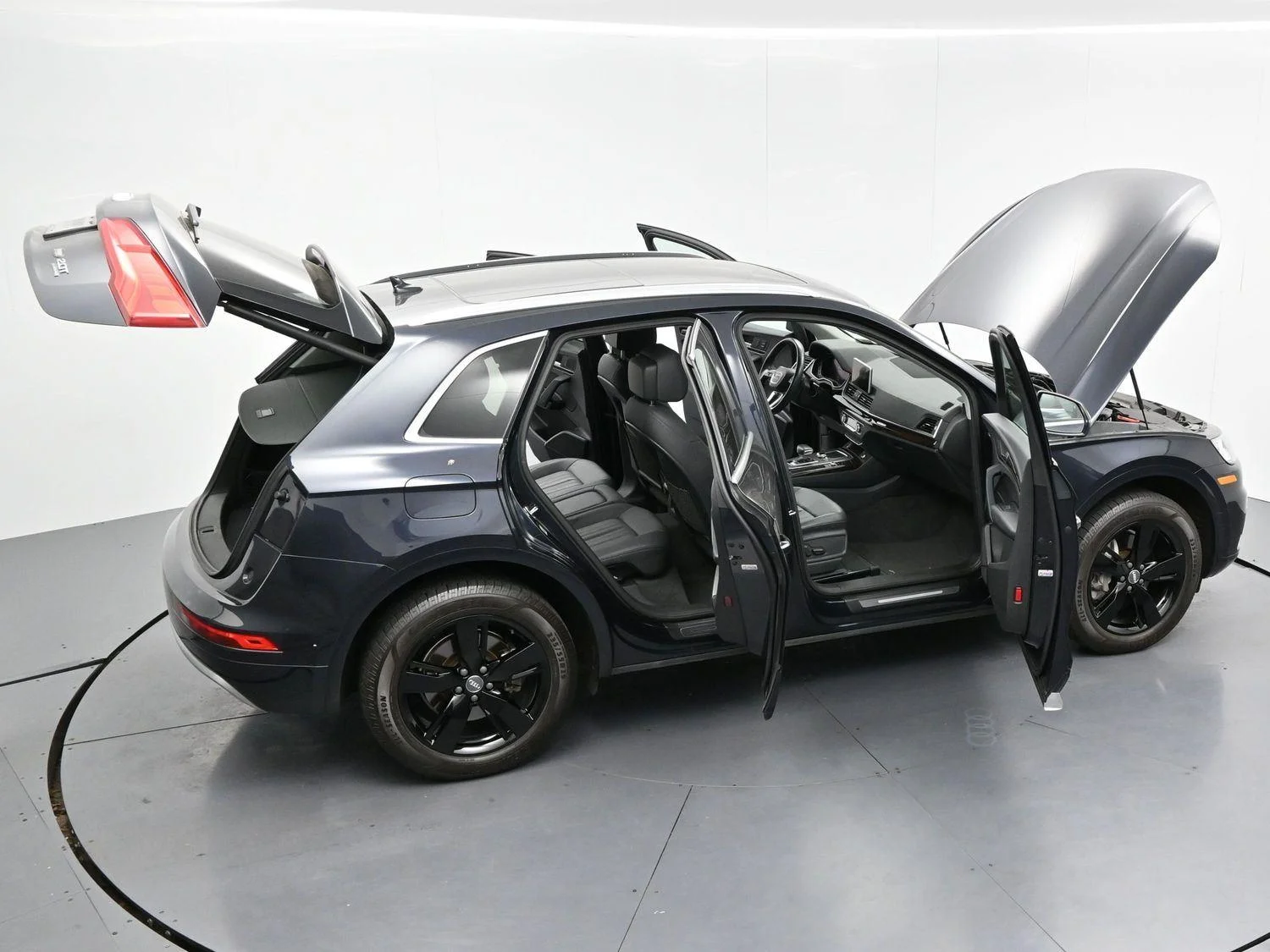 Used 2018 Moonlight Blue Metallic Audi Tech Premium Plus image 40