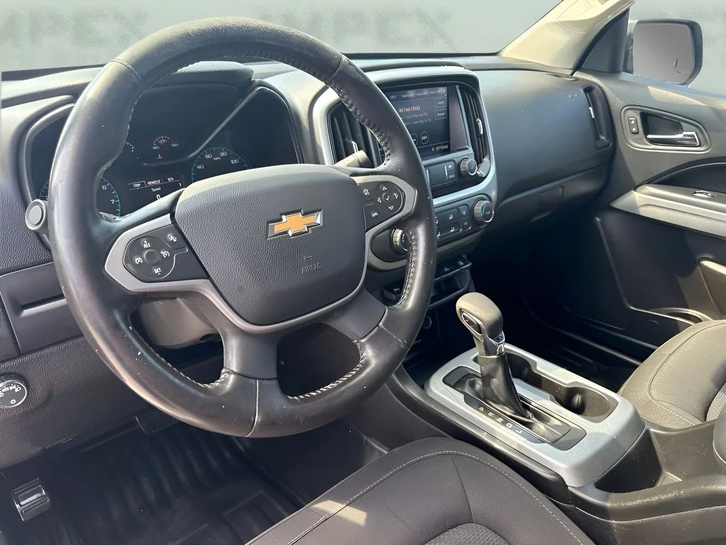 Used 2022 White Chevrolet LT image 7