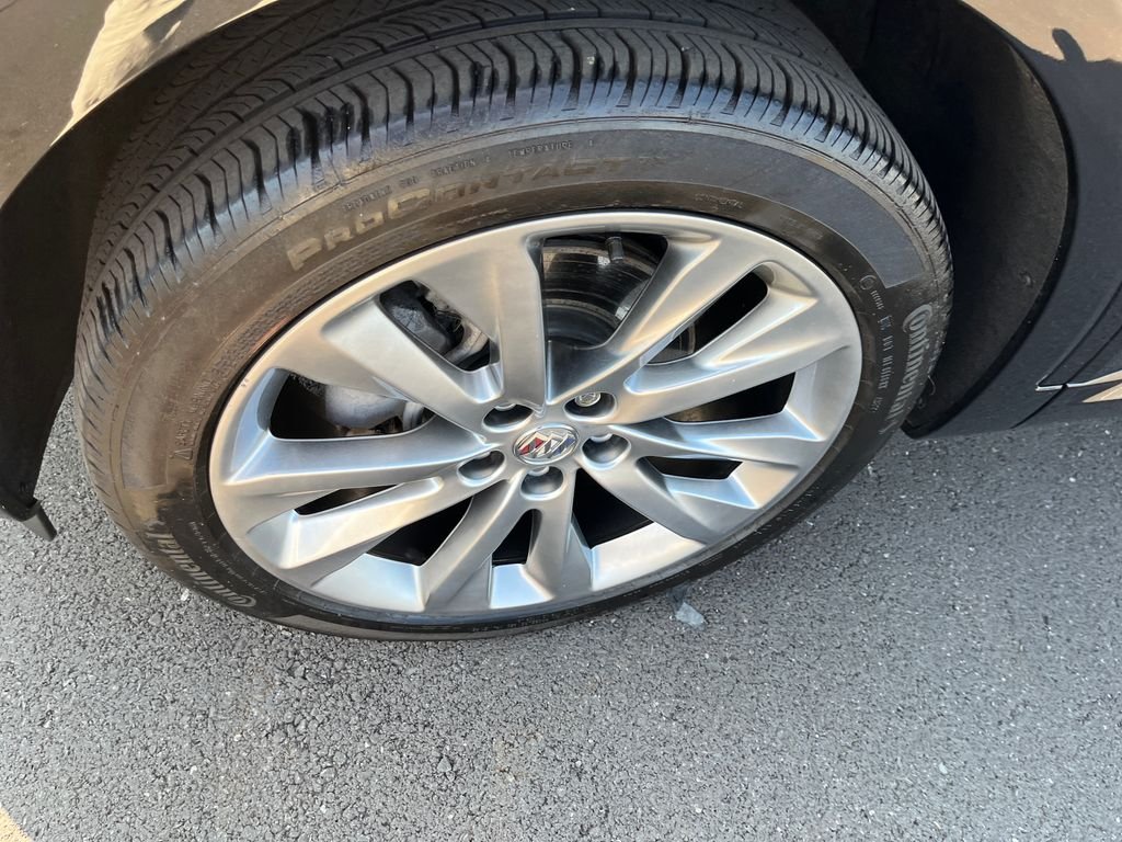 Certified Used 2023 Black Buick Avenir image 9