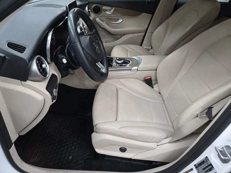 Used 2018 White Mercedes-Benz GLC 300 image 7