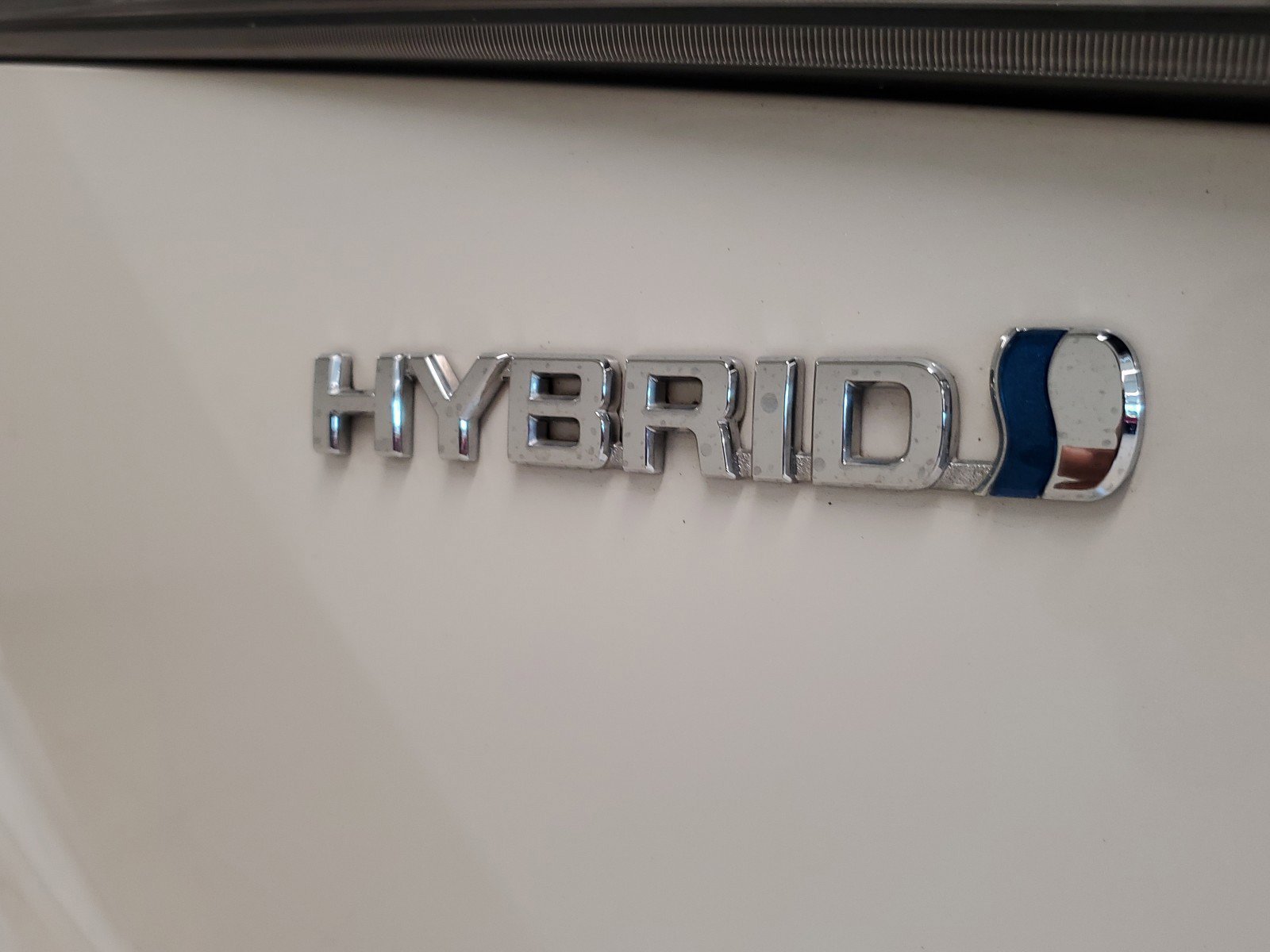 Used 2021 Blizzard Pearl Toyota Hybrid XLE image 11