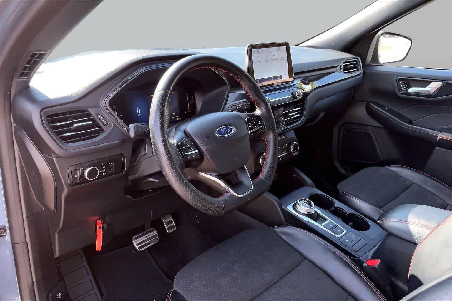 Used 2023 Vapor Blue Ford ST-Line image 17