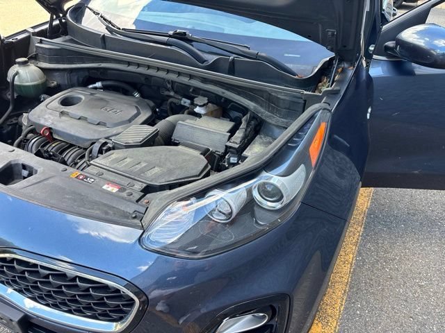 Used 2021 Pacific Blue Kia LX image 17