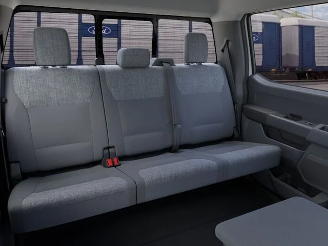 New 2026 Oxford White Ford XLT image 11