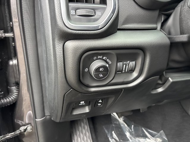 New 2027 Granite Crystal Metallic Clear-Coat Exterior Paint RAM Laramie image 16
