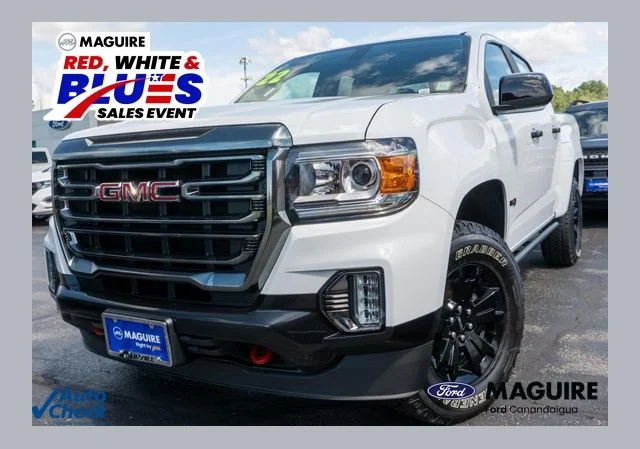 Used 2022 Summit White GMC AT4 w/Leather image 1