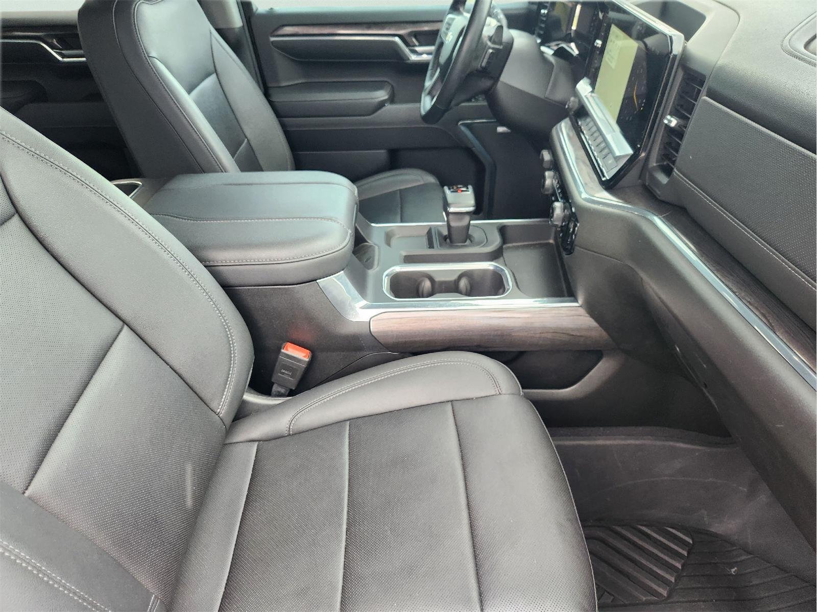 Used 2023 Iridescent Pearl Tricoat CHEVROLET LTZ image 14