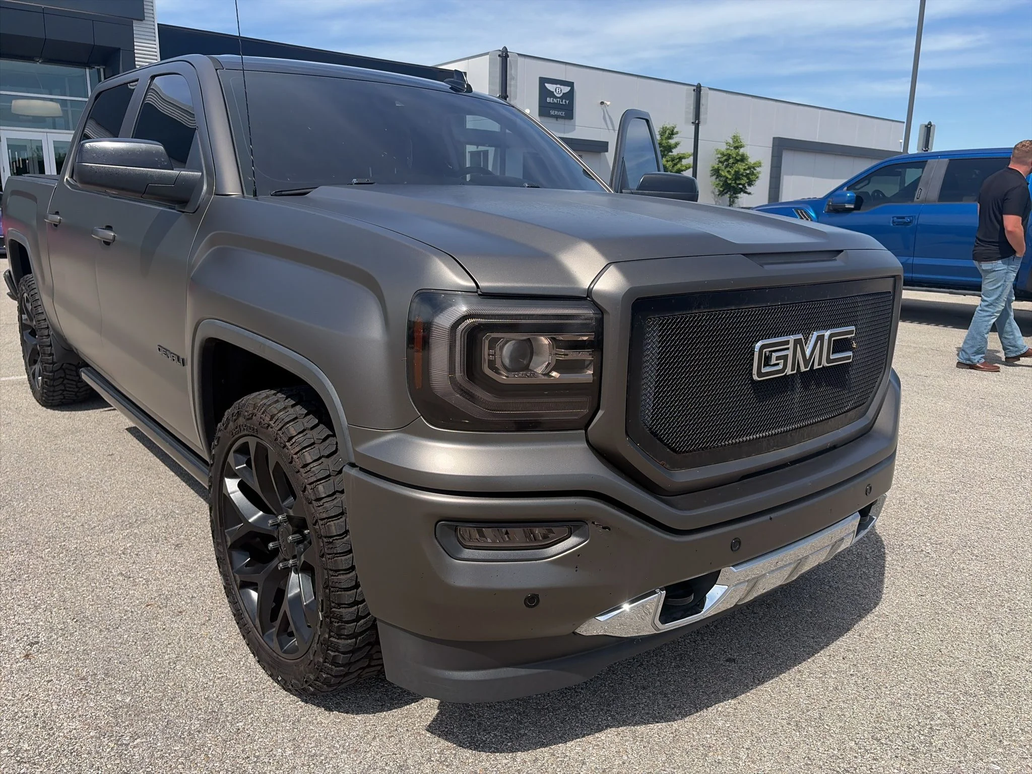 Used 2016 Black GMC Denali image 4