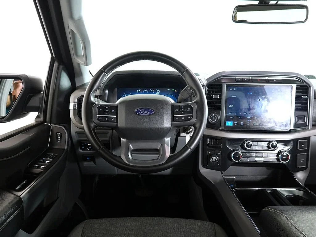 Used 2024 Gray Metallic Ford XLT image 18