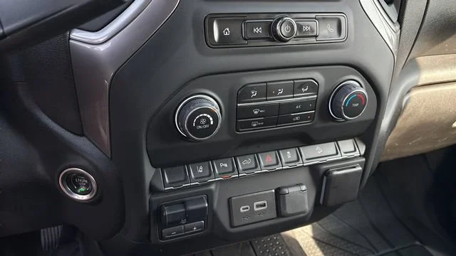 Used 2024 Black Chevrolet Custom image 28