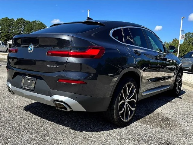 Used 2022 Gray BMW xDrive30i image 4