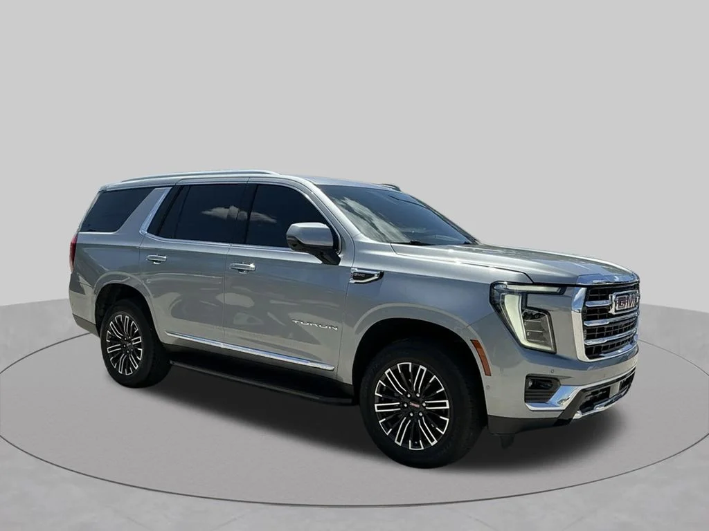 Used 2025 Silver GMC Elevation image 12