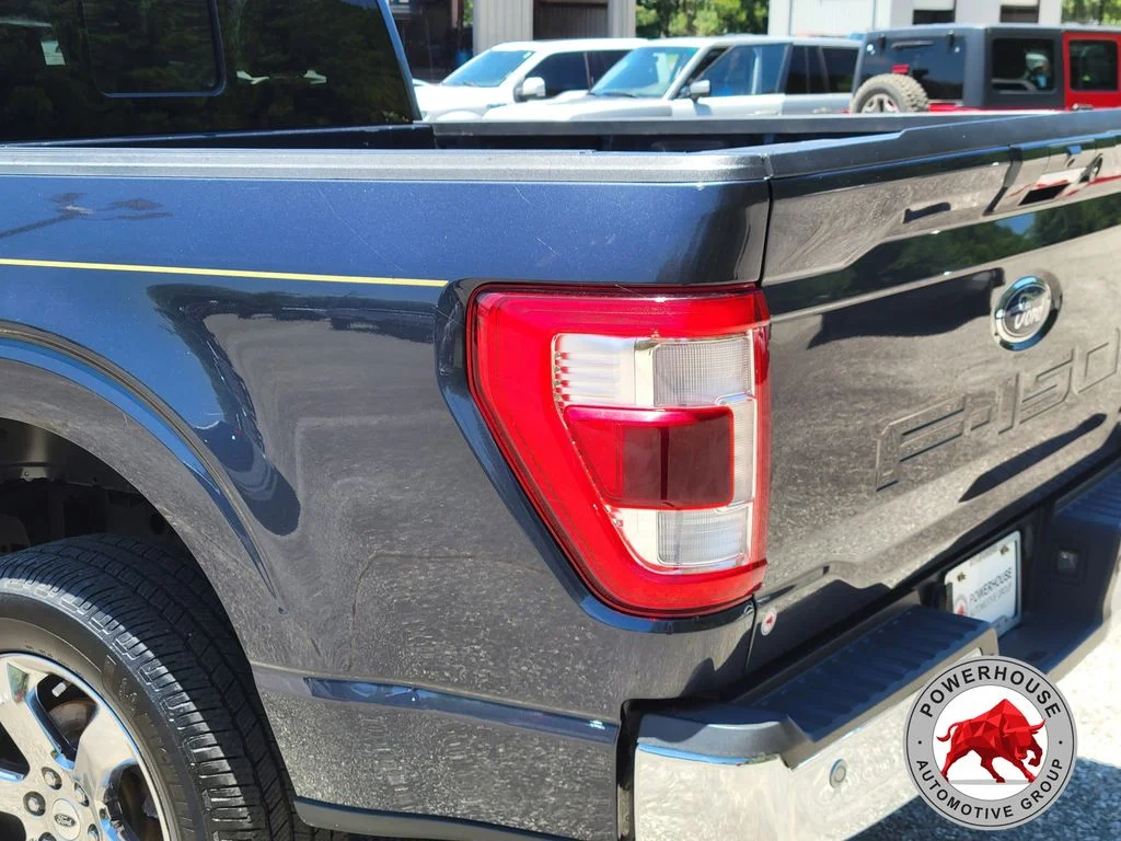Used 2022  Ford Lariat image 12