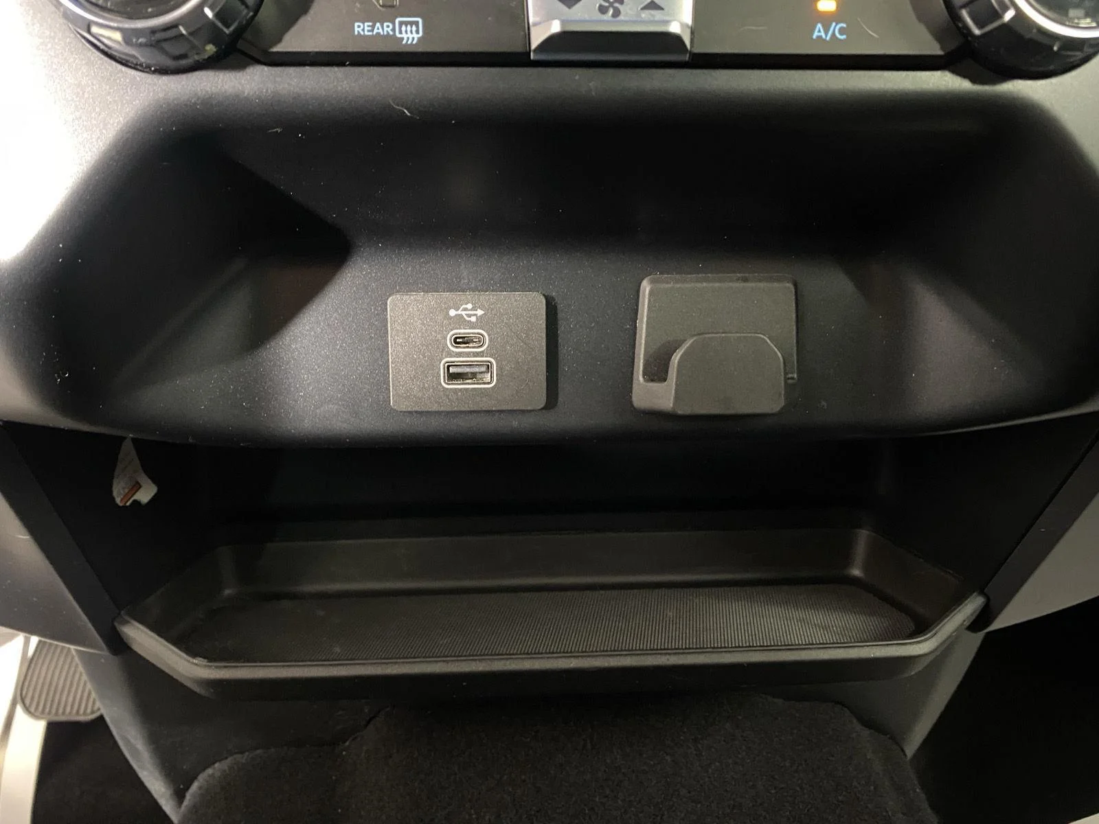 Used 2025 Agate Black Ford XLT image 15