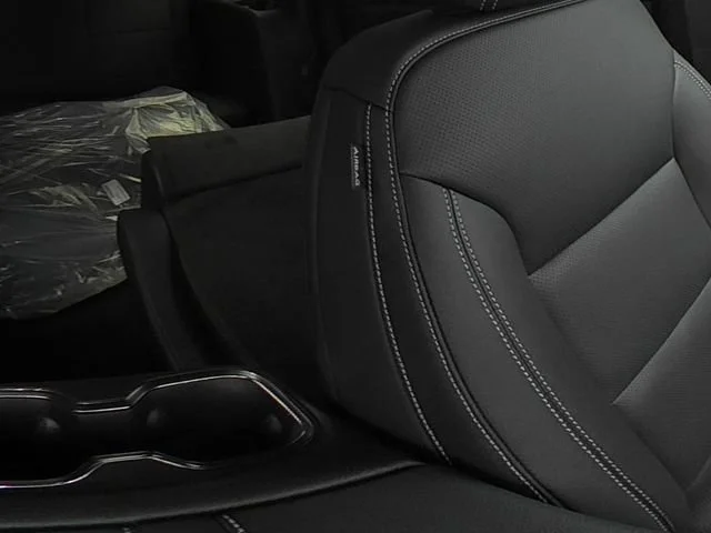 New 2027 Mosaic Black Metallic Chevrolet LT image 36
