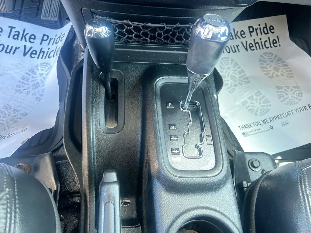 Used 2017 Silver Jeep Unlimited Sahara image 19