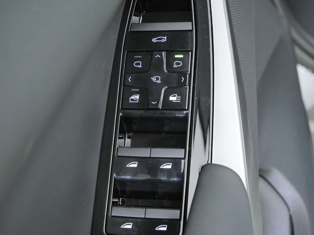 New 2027 Grey Pine Metallic BMW  image 33