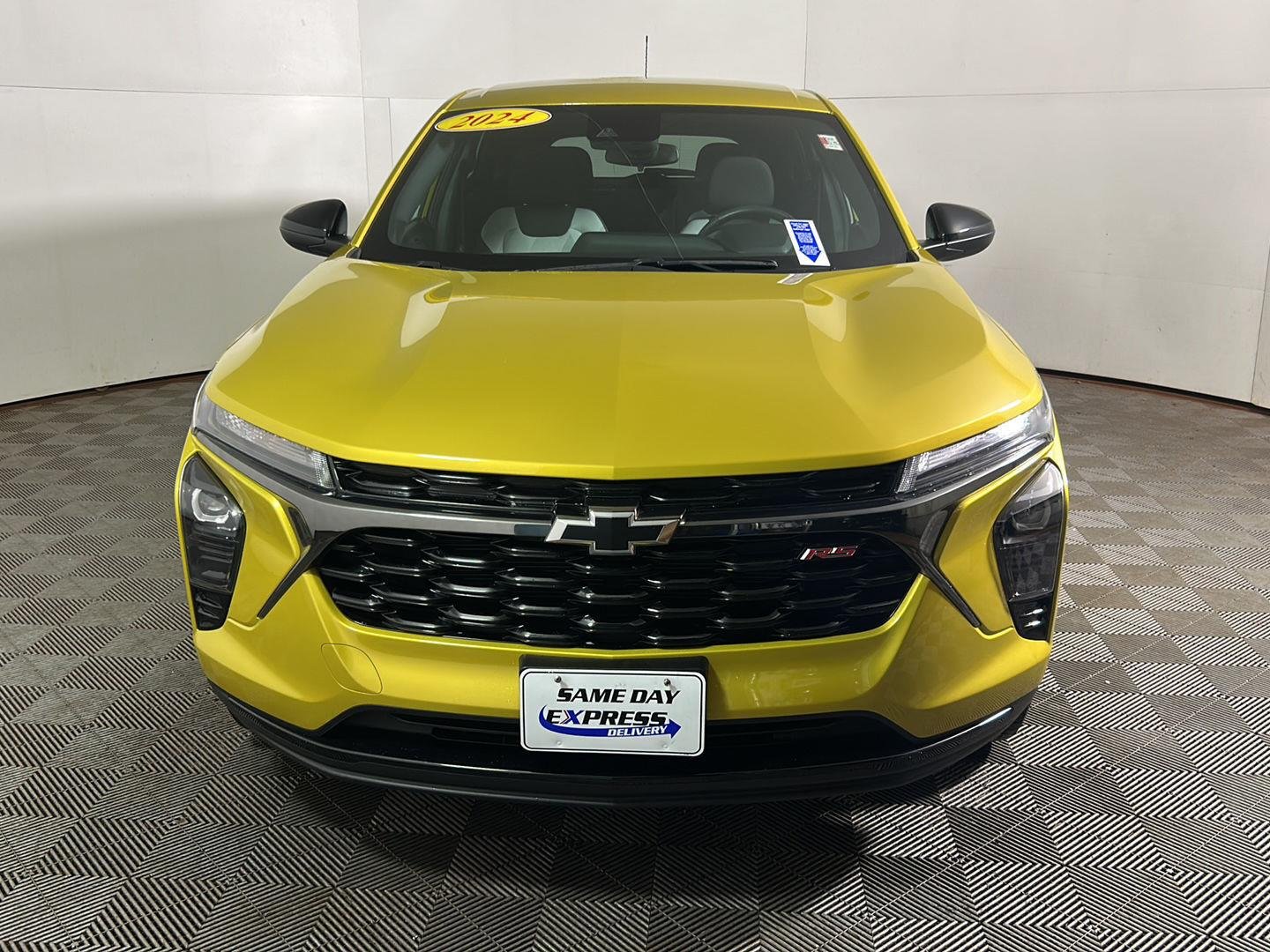 Used 2024 Nitro Yellow Metallic Chevrolet 1RS image 11