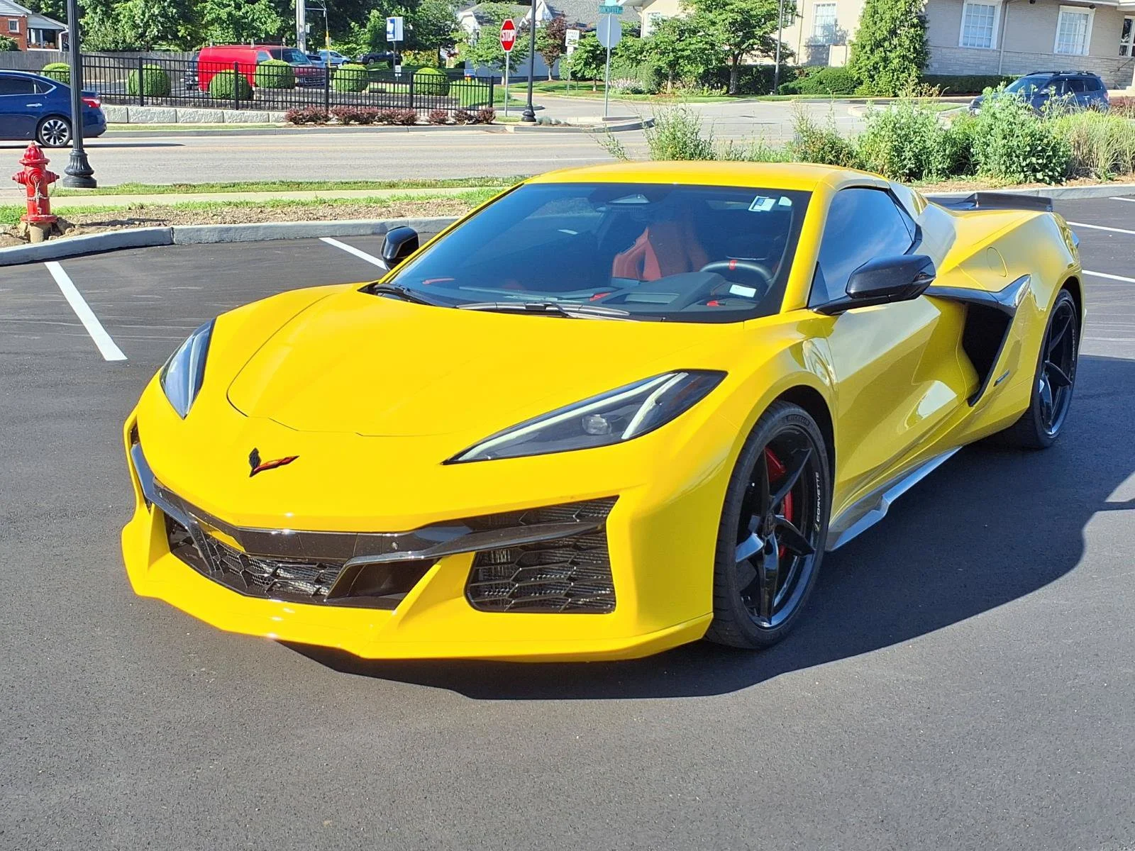 Used 2025 Competition Yellow Tintcoat Metallic Chevrolet 2LZ image 32