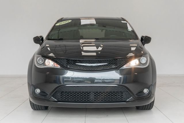 Used 2020 Black Chrysler Touring image 5