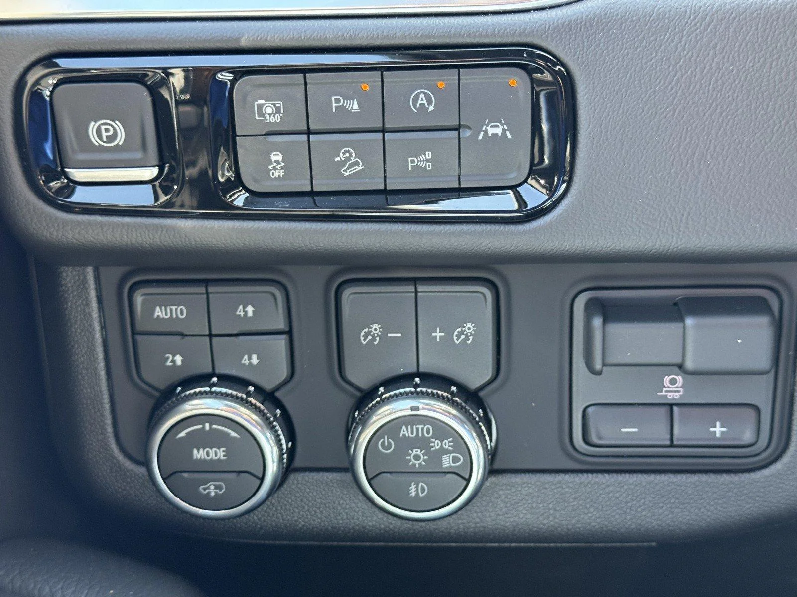 New 2026 Glacier White Tricoat GMC Denali image 18